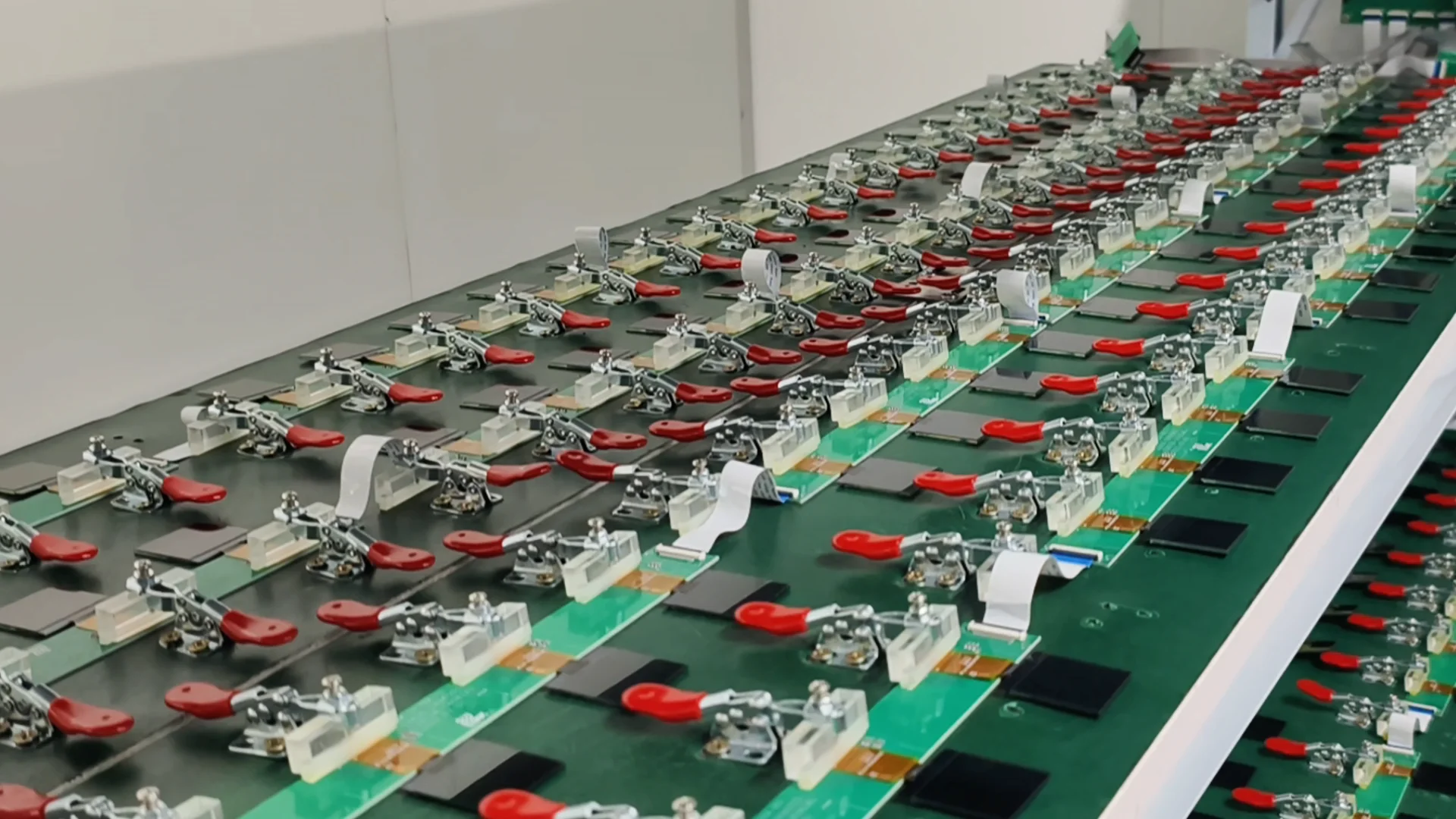 TFT Environmental Temperature Design Guide: Professional Advice from CNK Electronics